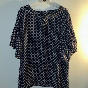 Roz & Ali blue white print ruffle sleeve top plus size 2x